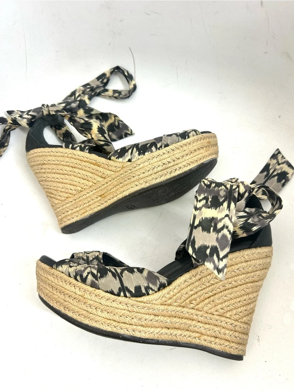 UGG Lucianna Espadrille Wedge Size 6 Platform Ankle Ties